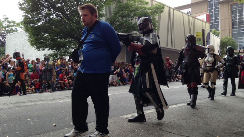 Illustration for article titled Vehicles Of The 2013 DragonCon Parade - Photo Dump